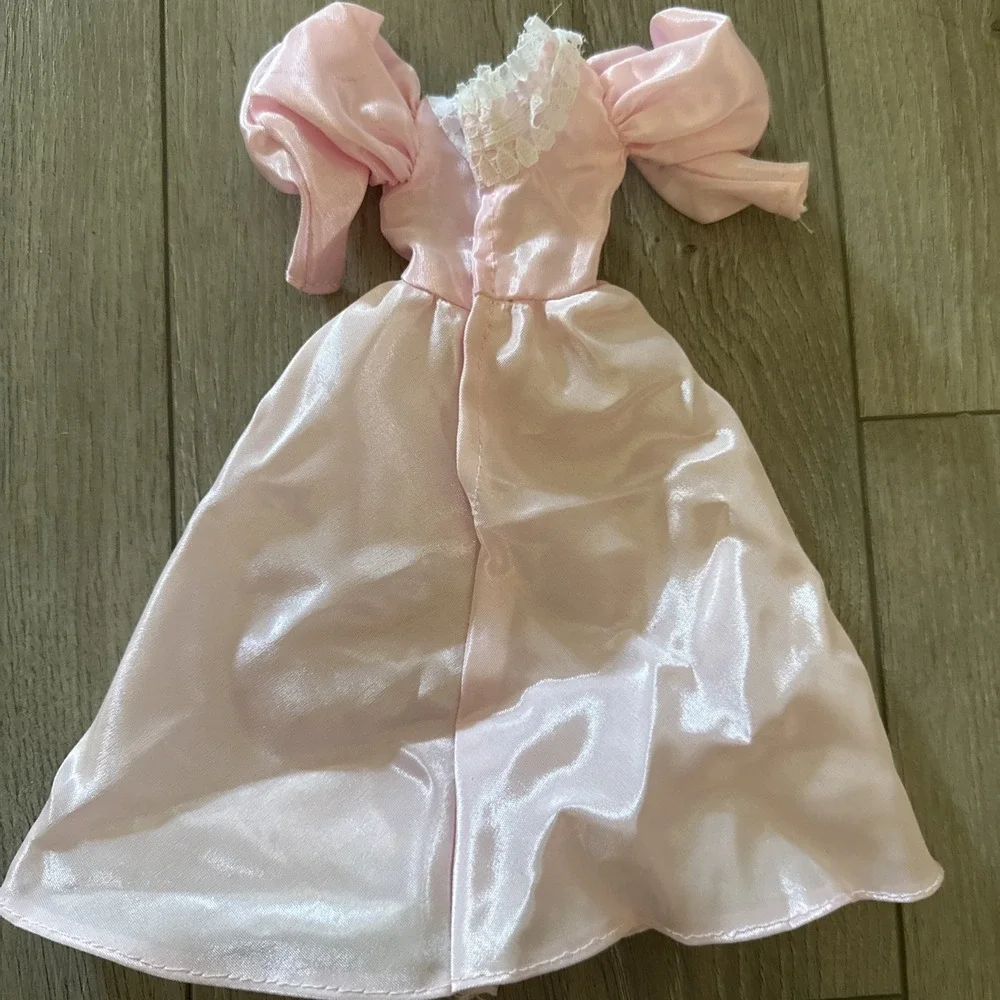 Vintage Barbie Clone HM Pink Satin & Lace Evening Gown‎ Bows
